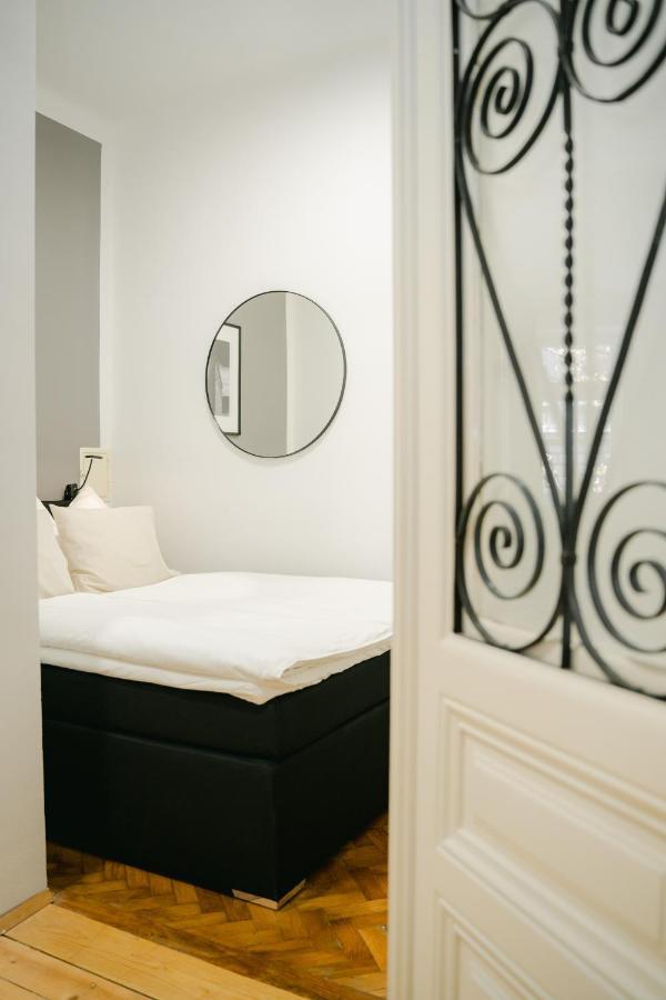 Cozy Apt Perfect For 4-6 Tv Metro Self-Checkin Viena Exterior foto